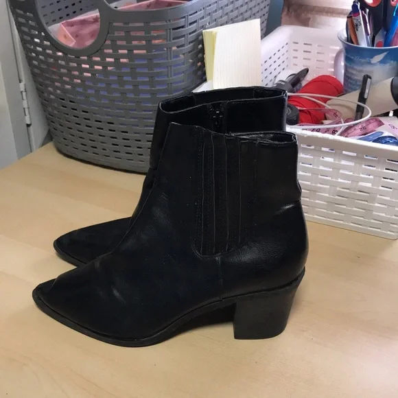 Elegant Black Ankle Booties - Picture 2 of 6